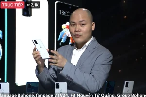  CEO Bkav Nguyễn Tử Quảng trực tiếp livestream ra mắt sản phẩm