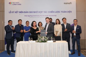 FPT Long Châu đã ký kết hợp tác cùng Sanofi CHC