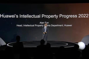 Ông Alan Fan, Trưởng Bộ phận Quyền Sở hữu Trí tuệ của Huawei công bố các sáng chế