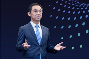 Ông Ryan Ding, Chủ tịch Nhóm Kinh doanh Giải pháp Doanh nghiệp của Huawei 