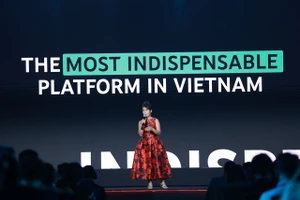 Bà Tammy Phan - Giám đốc tiếp thị, phụ trách Việt Nam, Google Châu Á - Thái Bình Dương phát biểu tại chương trình
