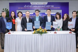 FPT Long Châu cùng các đối tác hợp tác ứng dụng AI vào hoạt động kinh doanh