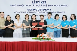 FPT Long Châu và Quỹ Hy vọng đã ký kết triển khai dự án "Vệ sinh học đường"