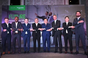Schneider Electric Việt Nam ký kết hợp tác cùng Asia Clean Capital Việt Nam