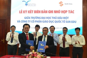 Trường ĐH Thủ Dầu Một và Công ty CP Giáo dục Quốc tế SUN EDU đã ký thỏa thuận hợp tác.