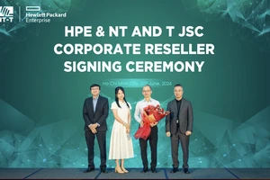 Lễ ký kết hợp tác giữa Công ty Hewlett Packard Enterprise và Công ty NT AND T JSC 