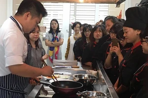 Chuyên gia ẩm thực Hàn Quốc đưa tinh hoa xứ kim chi đến Hà Nội