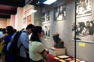 Giới thiệu gần 200 tư liệu hiện vật quý về Chủ tịch Hồ Chí Minh
