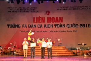 Liên hoan Tuồng và Dân ca kịch toàn quốc 2019 khép lại 10 ngày thi diễn đầy sôi nổi