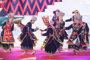 Độc đáo lễ hội văn hóa dân tộc Dao toàn quốc lần thứ II