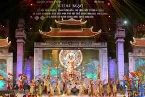 Khai mạc chương trình Lễ hội đền Hùng-Tuần văn hóa du lịch đất Tổ 2023. Ảnh: VIẾT CHUNG