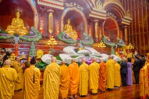 Đại lễ tưởng niệm 715 năm Phật hoàng Trần Nhân Tông nhập niết bàn được tổ chức trang trọng thành kính