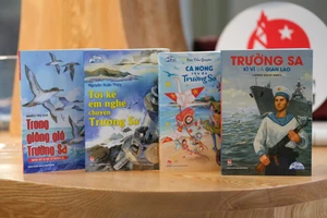 Nhiều tác phẩm đặc biệt dành cho bạn đọc nhỏ tuổi trong Tủ sách Biển đảo Việt Nam vừa được tái bản