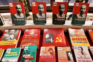 Trưng bày 300 tư liệu, hình ảnh quý về Chủ tịch Hồ Chí Minh