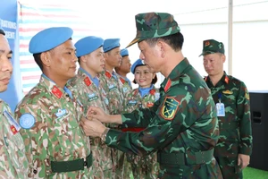 Lực lượng GGHB Việt Nam tại phái bộ UNISFA được trao tặng huy chương của Liên hợp quốc