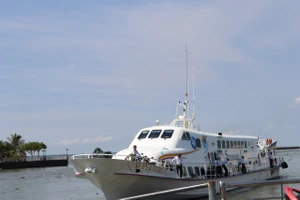 Hơn 700 khách du lịch mắc kẹt trên quần đảo Nam Du