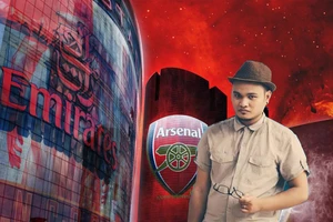 Vinh Râu là một fan cuồng của đội Arsenal. 