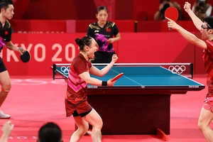 Niềm vui của hai tay vợt Nhật Bản khi giành chiến thắng