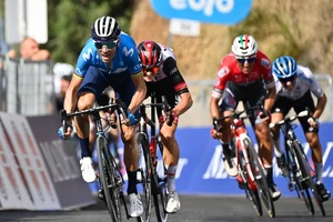 Alejandro Valverde tung nước rút