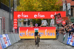 Kata Blanka Vas lần đầu chiến thắng ở UCI Cyclo-cross World Cup