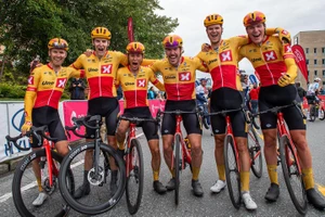 Uno-X là đội vùng Scandinavia đầu tiên được lời mời dự Tour de France.