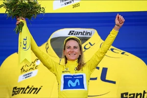 Annemiek van Vleuten khi đăng quang Tour de France Femmes 2022