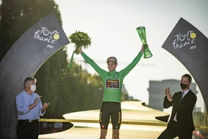 Wout van Aert giành áo xanh Tour de France 2022