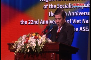 TPHCM chào mừng lễ kỷ niệm 50 năm thành lập ASEAN