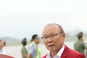 Ông Park Hang-seo lại chuẩn bị cho chiến dịch săn vàng của ĐTVN tại AFF Cup 2019. Ảnh: MINH HOÀNG