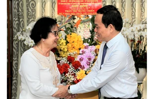 Phó Bí thư Thường trực Thành ủy TPHCM Trần Lưu Quang: “Ghi nhớ công lao của các thầy thuốc”