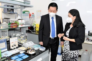 Trưởng Ban Tuyên giáo Trung ương Nguyễn Trọng Nghĩa thăm Đại học Quốc gia TPHCM