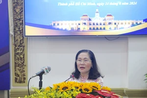 Đồng chí Nguyễn Thị Lệ, Phó Bí thư Thành ủy, Chủ tịch HĐND TPHCM phát biểu khai mạc phiên giải trình