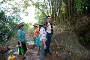 H’Hen Niê muốn hoàn thành dự án nước sạch cho buôn làng, trước khi hết nhiệm kỳ hoa hậu