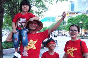 TPHCM hừng hực khí thế đón chờ trận đấu Việt Nam - Thái Lan