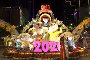 Đường hoa Nguyễn Huệ xuân Canh Tý 2020 chính thức đón khách du xuân