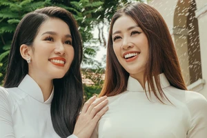 Hoa hậu Khánh Vân và Á hậu Phương Anh chào mừng năm học mới trong bộ ảnh áo dài