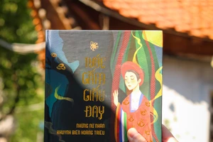 Podcast: "Tước gấm giấu đay": Tiếng lòng của người phụ nữ trong hoàng cung nước Việt