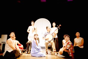 A scene in the drama titled "Giang Huong" by the Thien Dang Theater (Photo: SGGP)