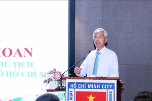 Phó Chủ tịch UBND TPHCM Võ Văn Hoan phát biểu chỉ đạo tại hội nghị của HUFO