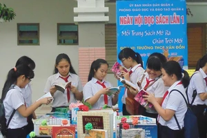 Kiến nghị đưa tiết đọc sách vào chương trình giáo dục chính khóa cho học sinh ở TPHCM