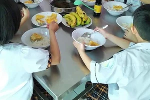Xử lý dứt điểm vụ bữa ăn bán trú tại Trường Tiểu học Trần Thị Bưởi ngay trong tuần này