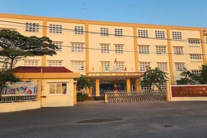 Tạm dừng đến trường 7 ngày với học sinh xô xát bạn ở Trường THCS Nguyễn Ảnh Thủ (quận 12)