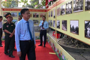 Triển lãm "Đảng Cộng sản Việt Nam – 90 mùa Xuân lịch sử"