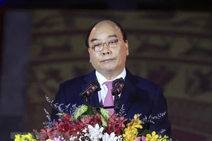 Chủ tịch nước dự lễ khánh thành Đền thờ Vua Hùng tại TP Cần Thơ