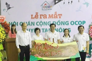 Hội quán Cộng đồng OCOP (Hội quán OCOP) Tam Nông được ra mắt lần đầu tiên tại huyện Tam Nông và của tỉnh. Ảnh: TRỌNG TRUNG