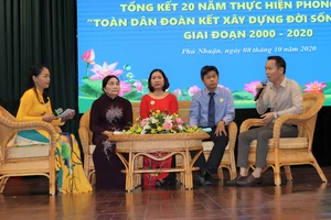 Giao lưu với các điển hình thực hiện tốt phong trào xây dựng văn hóa trên địa bàn quận Phú Nhuận