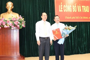 Đồng chí Đinh Khắc Huy làm Phó Bí thư Quận ủy quận Bình Thạnh