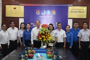 Phó Bí thư Thành ủy TPHCM Nguyễn Hồ Hải chúc mừng Hội Sinh viên Việt Nam TPHCM nhân ngày truyền thống