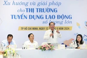 Ông Phạm Anh Thắng phát biểu tại tọa đàm