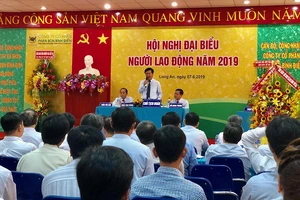 Ông Ngô Văn Đông – Tổng giám đốc Công ty Cổ phần phân bón Bình Điền phát biểu.